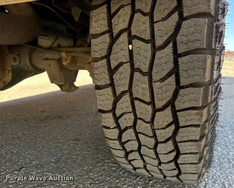 image for item MU9841 2006 Chevrolet  Express 3500 delivery truck