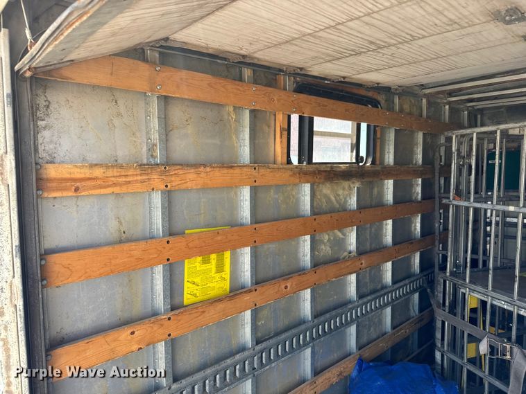 image for item MU9842 2002 Chevrolet  Express G3500 delivery truck