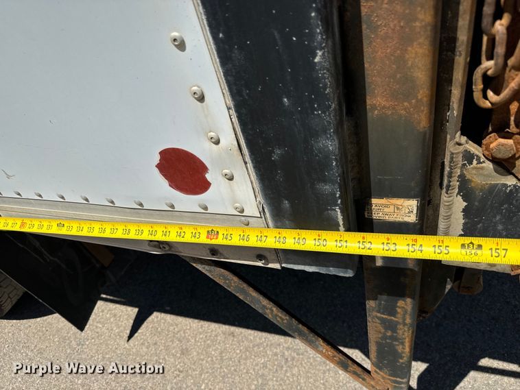 image for item MU9843 1999 Chevrolet  Express 3500 box truck