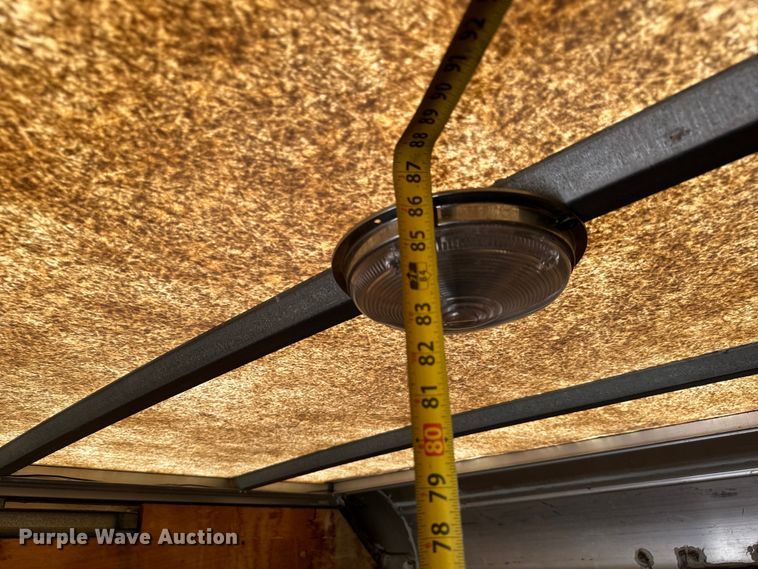 image for item MU9843 1999 Chevrolet  Express 3500 box truck