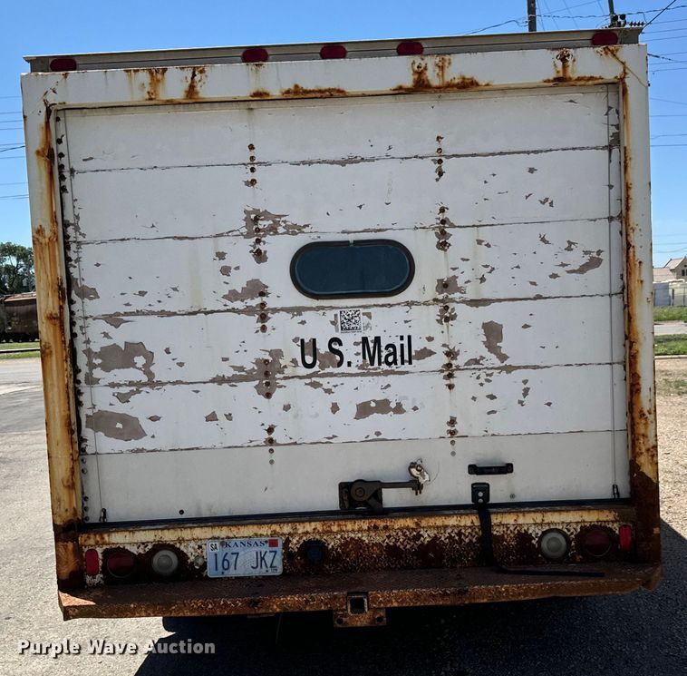 image for item MU9844 1991 Chevrolet  G30 delivery truck