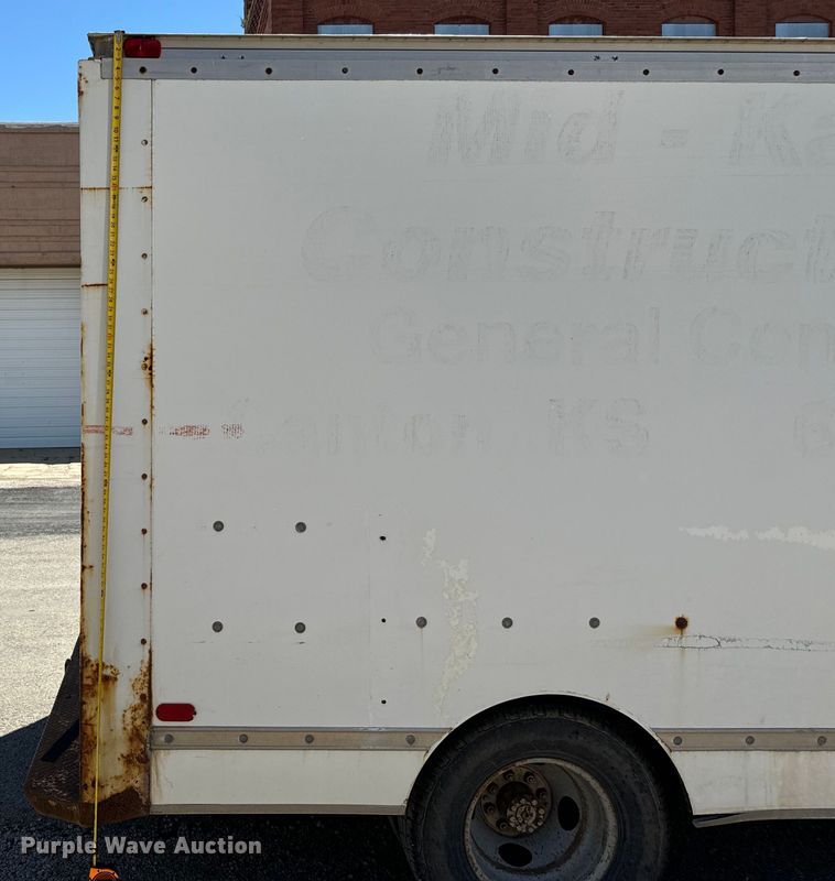 image for item MU9844 1991 Chevrolet  G30 delivery truck