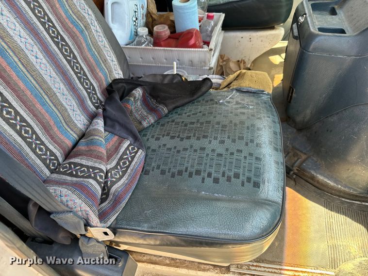 image for item MU9844 1991 Chevrolet  G30 delivery truck