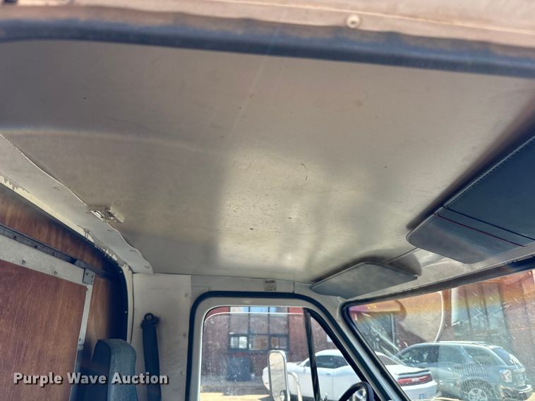 image for item MU9844 1991 Chevrolet  G30 delivery truck