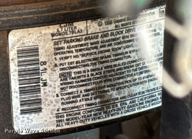 image for item MU9844 1991 Chevrolet  G30 delivery truck