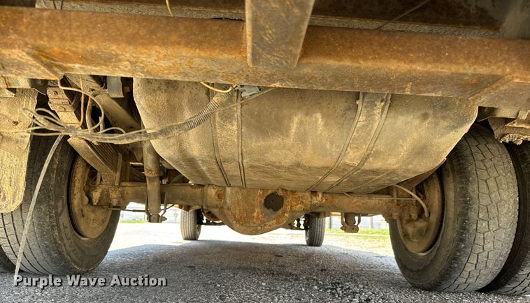 image for item MU9844 1991 Chevrolet  G30 delivery truck