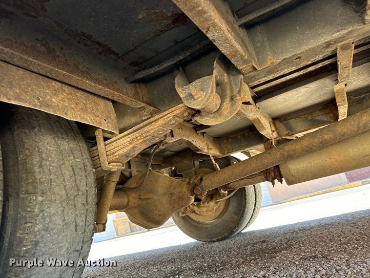 image for item MU9844 1991 Chevrolet  G30 delivery truck