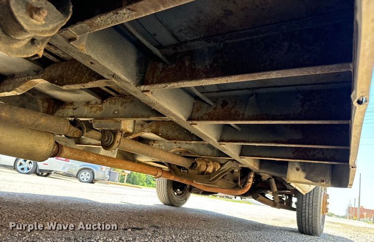 image for item MU9844 1991 Chevrolet  G30 delivery truck