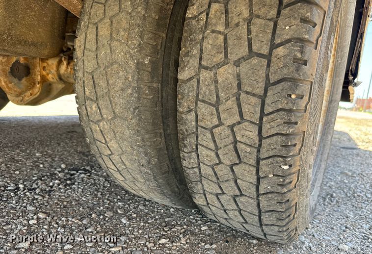 image for item MU9844 1991 Chevrolet  G30 delivery truck