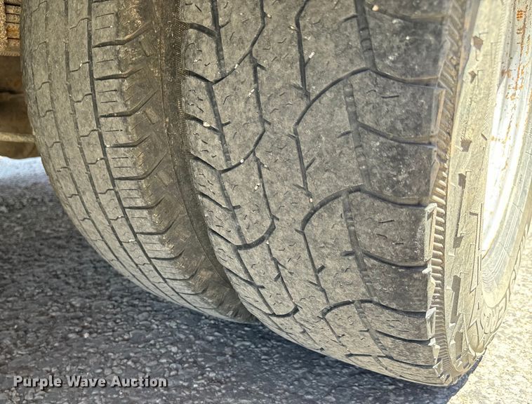 image for item MU9844 1991 Chevrolet  G30 delivery truck