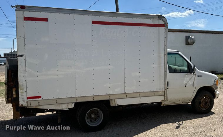 image for item MU9845 1997 Ford E350 box truck