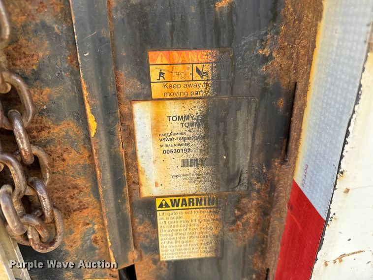 image for item MU9845 1997 Ford E350 box truck