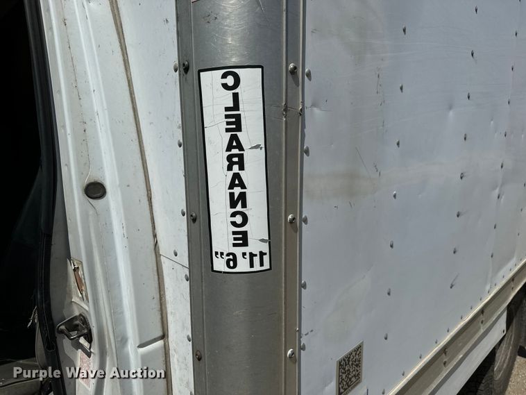 image for item MU9845 1997 Ford E350 box truck