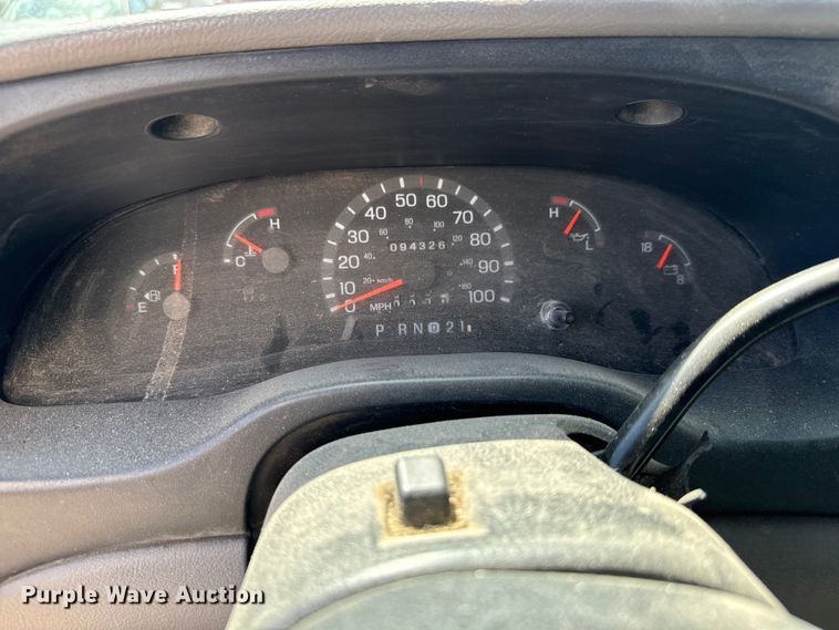 image for item MU9845 1997 Ford E350 box truck