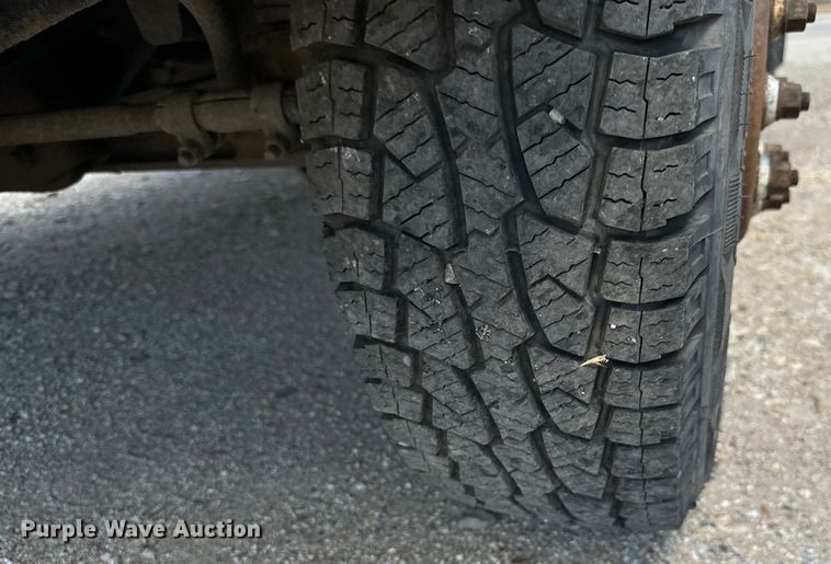 image for item MU9845 1997 Ford E350 box truck