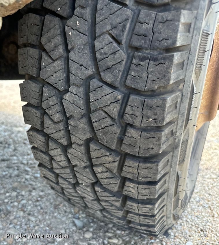 image for item MU9845 1997 Ford E350 box truck