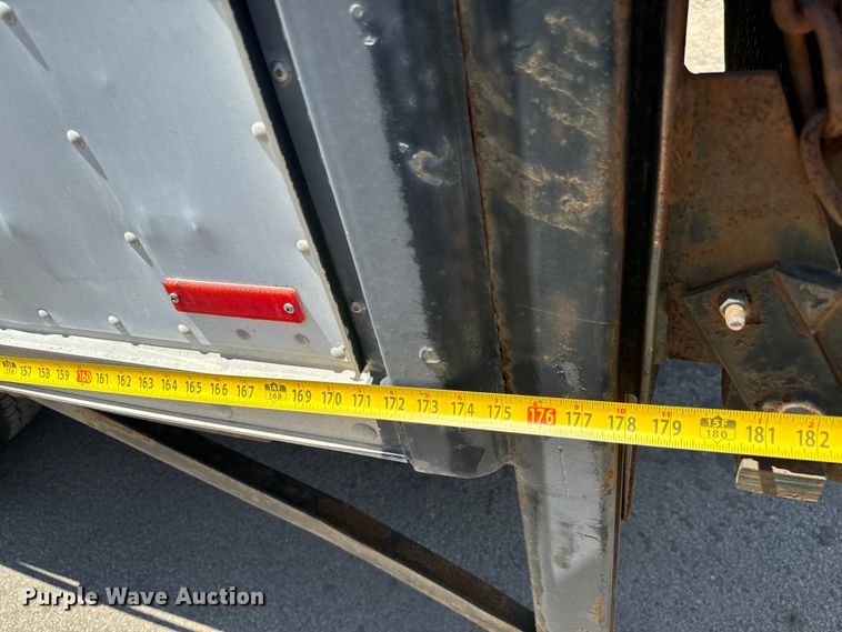 image for item MU9846 2000 Ford  E350 Super Duty box truck