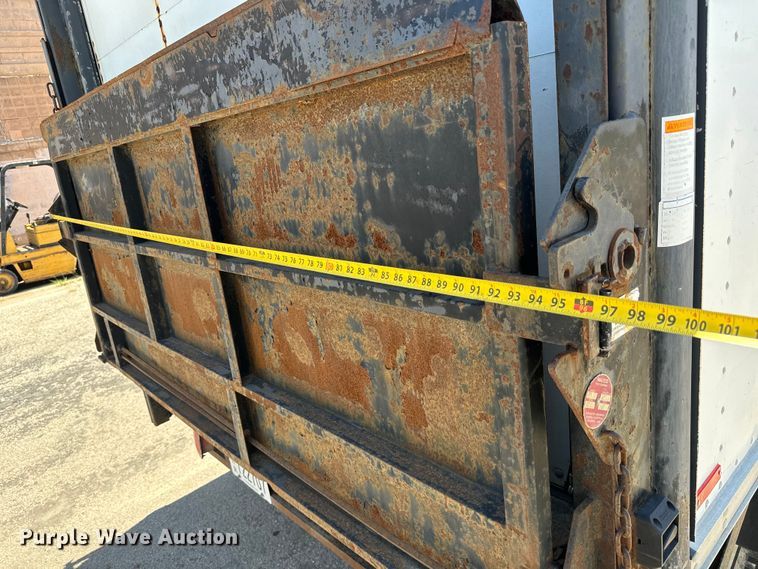 image for item MU9846 2000 Ford  E350 Super Duty box truck