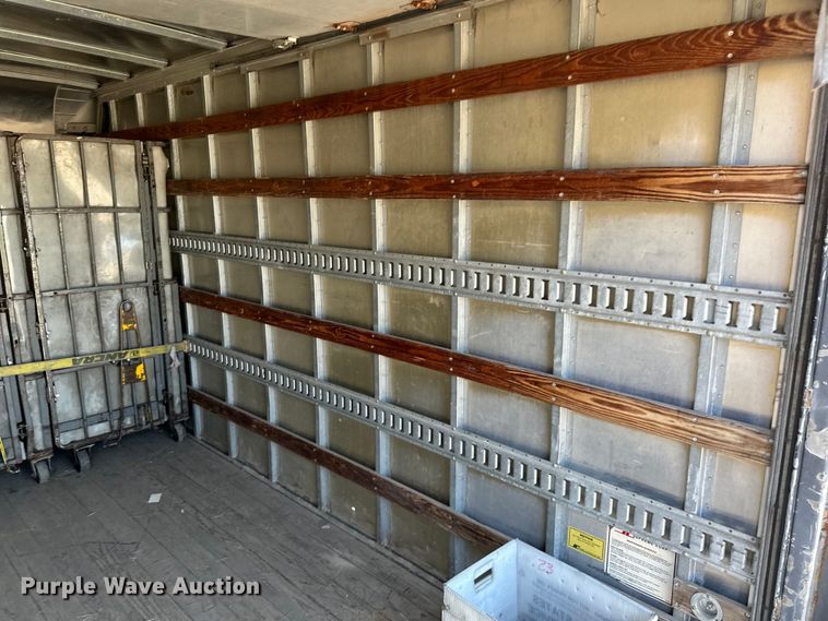 image for item MU9846 2000 Ford  E350 Super Duty box truck