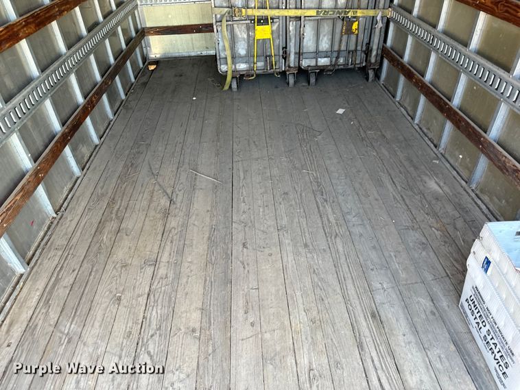 image for item MU9846 2000 Ford  E350 Super Duty box truck