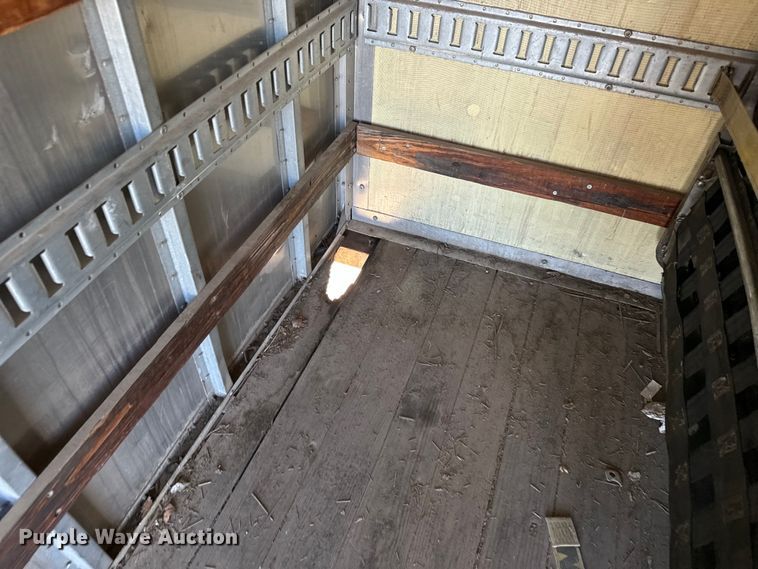 image for item MU9846 2000 Ford  E350 Super Duty box truck