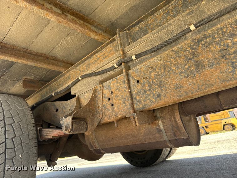 image for item MU9846 2000 Ford  E350 Super Duty box truck