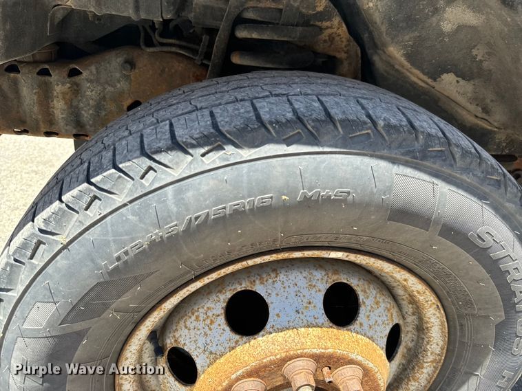 image for item MU9846 2000 Ford  E350 Super Duty box truck