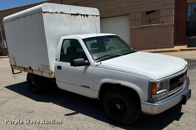 image for item MU9847 1998 GMC  Sierra 1500 box truck
