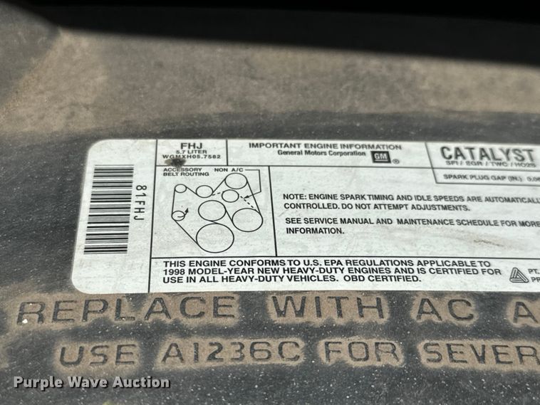 image for item MU9848 1998 Chevrolet  Express G3500 box truck