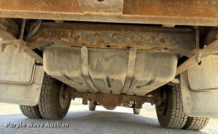 image for item MU9848 1998 Chevrolet  Express G3500 box truck