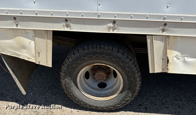image for item MU9848 1998 Chevrolet  Express G3500 box truck