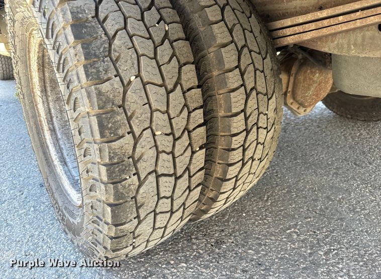 image for item MU9848 1998 Chevrolet  Express G3500 box truck