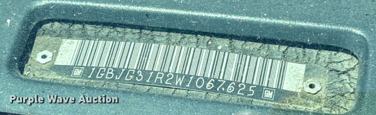 image for item MU9848 1998 Chevrolet  Express G3500 box truck