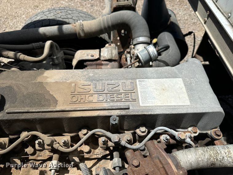 image for item MU9849 2001 Chevrolet  W4500 box truck