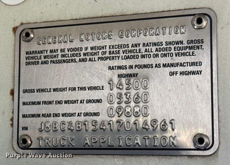 image for item MU9849 2001 Chevrolet  W4500 box truck