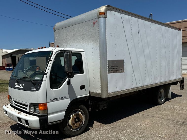 image for item MU9850 2000 Isuzu  NQR box truck
