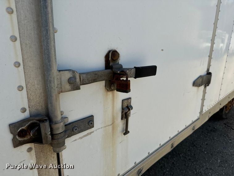 image for item MU9850 2000 Isuzu  NQR box truck