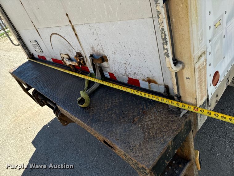 image for item MU9850 2000 Isuzu  NQR box truck