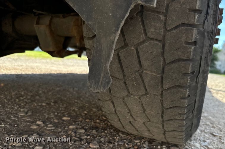 image for item MU9854 2000 Chevrolet  Express 3500 delivery truck