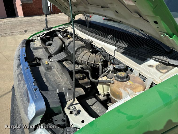 image for item MU9855 2010 Eldorado E450 Super Duty shuttle bus