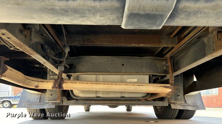 image for item MU9855 2010 Eldorado E450 Super Duty shuttle bus