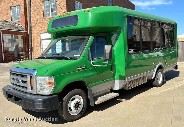 image for item MU9856 2014 Eldorado Aerotech Ford 220 shuttle bus