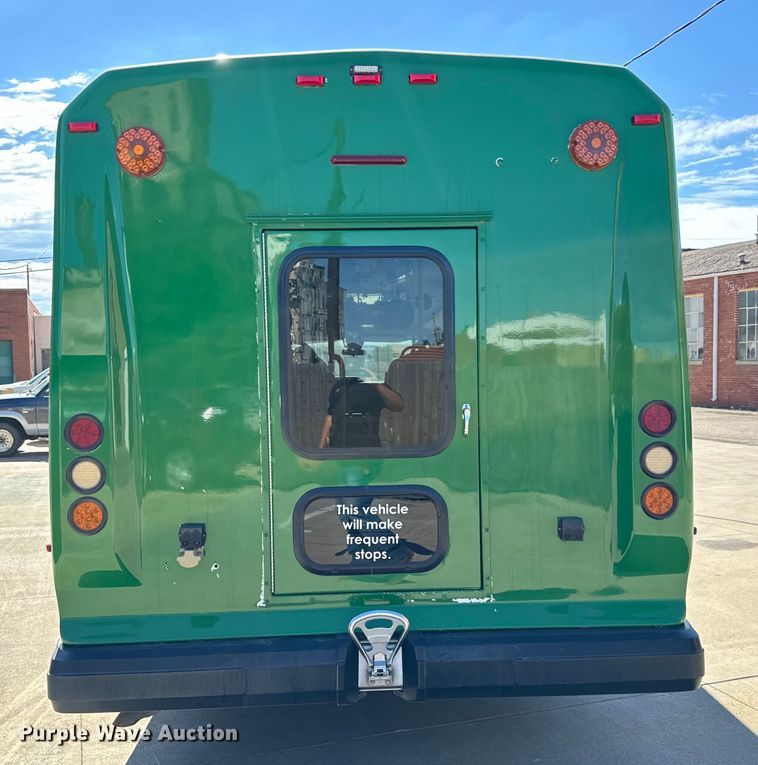 image for item MU9856 2014 Eldorado Aerotech Ford 220 shuttle bus