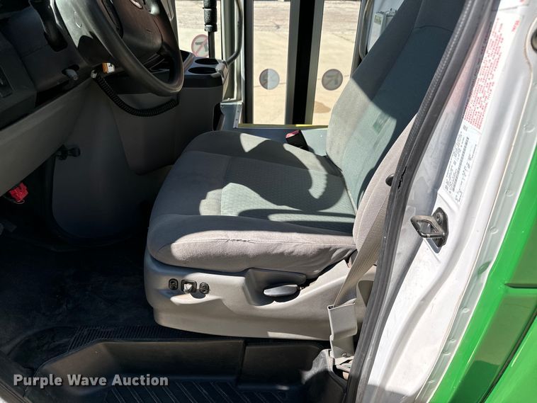 image for item MU9856 2014 Eldorado Aerotech Ford 220 shuttle bus