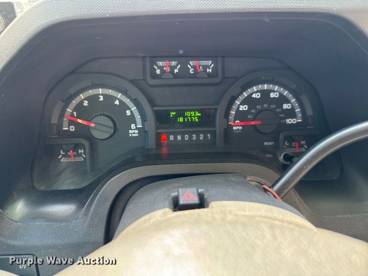 image for item MU9856 2014 Eldorado Aerotech Ford 220 shuttle bus