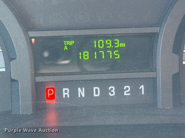 image for item MU9856 2014 Eldorado Aerotech Ford 220 shuttle bus