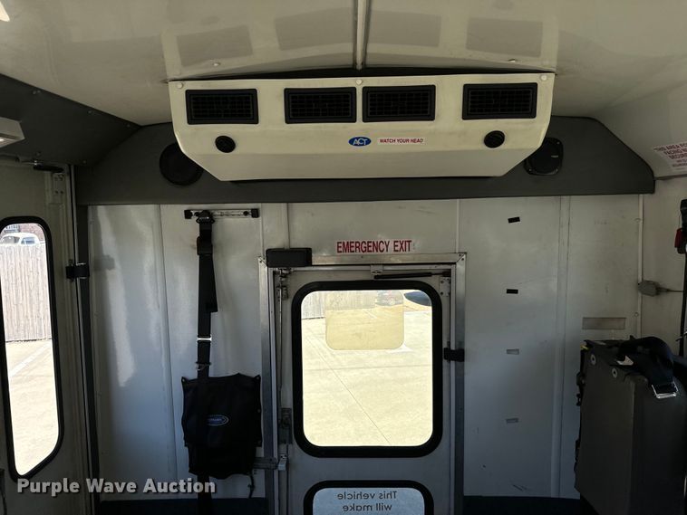 image for item MU9856 2014 Eldorado Aerotech Ford 220 shuttle bus