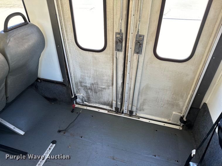 image for item MU9856 2014 Eldorado Aerotech Ford 220 shuttle bus