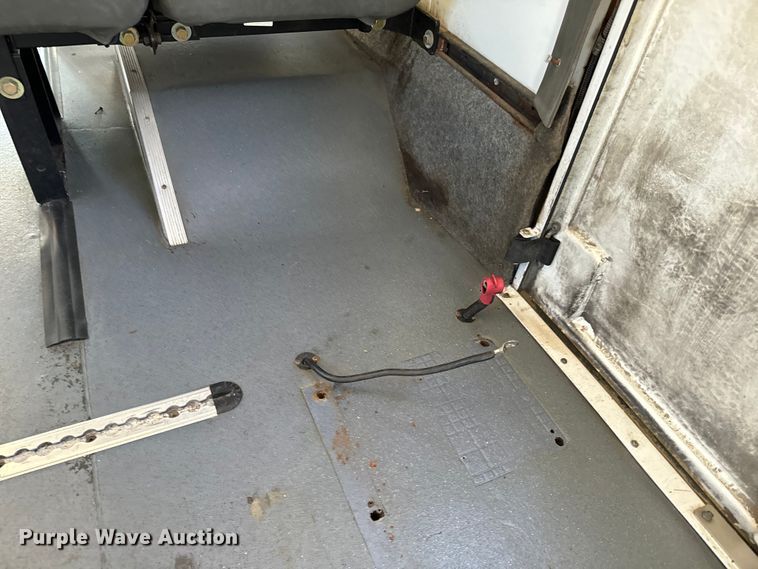 image for item MU9856 2014 Eldorado Aerotech Ford 220 shuttle bus