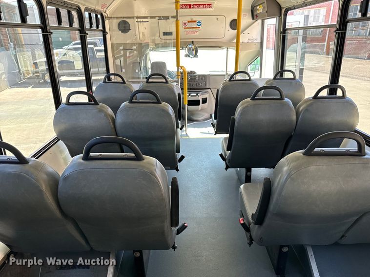 image for item MU9856 2014 Eldorado Aerotech Ford 220 shuttle bus